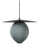 Satellite Pendelleuchte von GUBI - Large / Stone grey - Jacobsen Plus