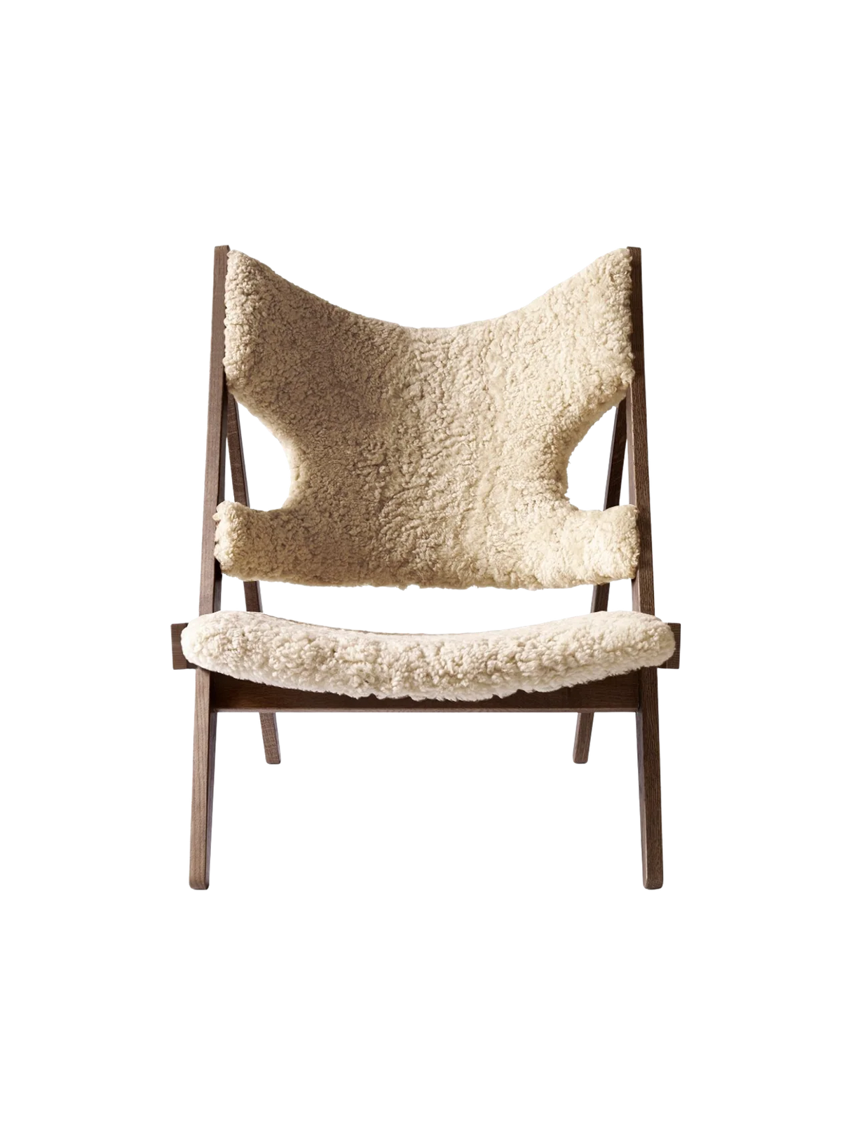 Knitting Lounge Chair, Sheepskin fra Audo Copenhagen - Sheepskin Nature - Dark Stained Oak - Jacobsen Plus