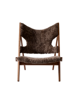 Knitting Lounge Chair, Sheepskin fra Audo Copenhagen - Sheepskin Root - Walnut - Jacobsen Plus