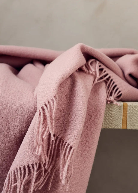 Season Decke, blush von Silkeborg Uldspinderi - 2 - Jacobsen Plus