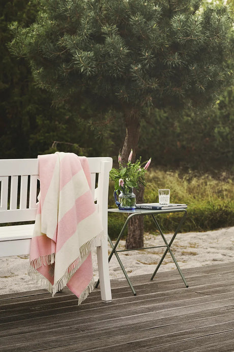 The Sweater Plaid, rose von Silkeborg Uldspinderi - 4 - Jacobsen Plus