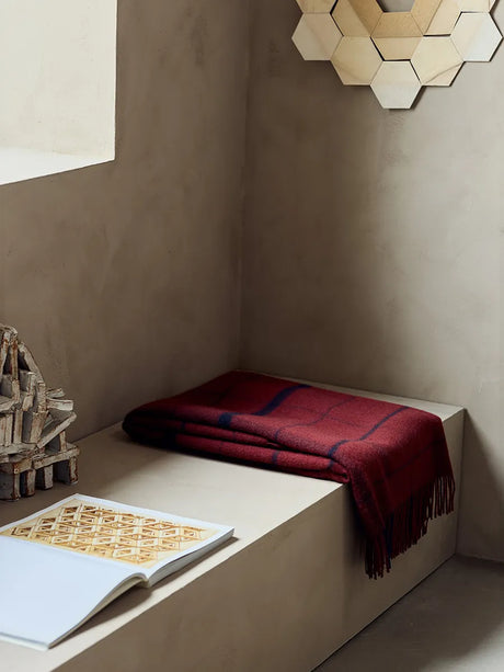 Warp & Weft Decke, beetroot/midnight von Silkeborg Uldspinderi - 3 - Jacobsen Plus