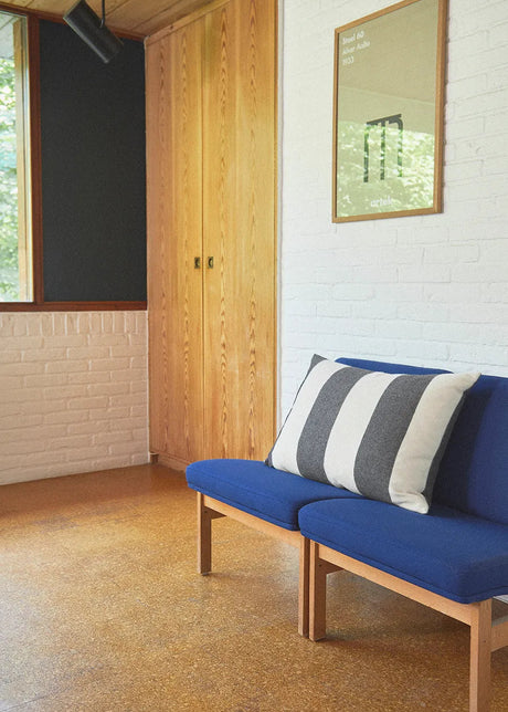 The Sweater Cushion, black fra Silkeborg Uldspinderi - 2 - Jacobsen Plus