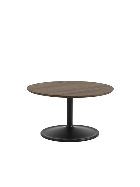 Soft Coffee Table, Ø75 von Muuto - Dunkel geölte Eiche - Jacobsen Plus
