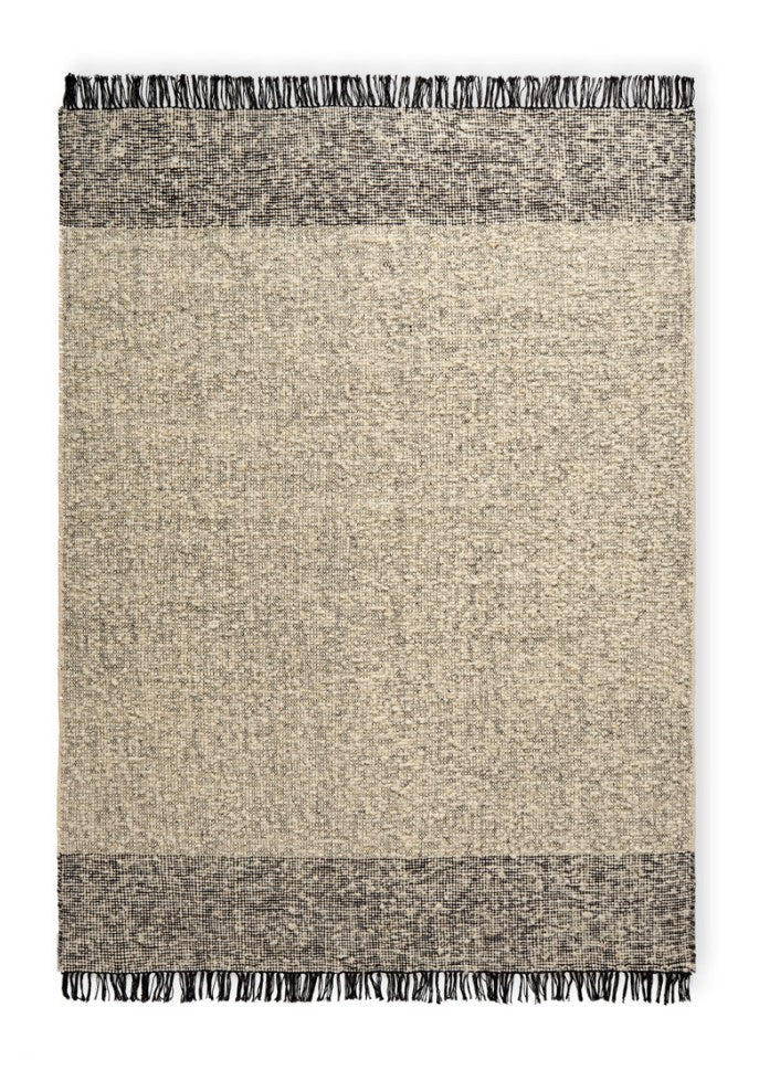 Speck Monochrome gulvtæppe fra Tom Dixon - 200x300cm - Jacobsen Plus
