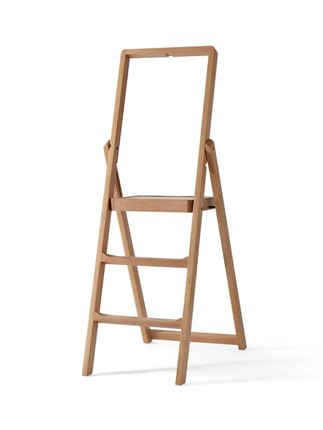Step Stepladder Oak von Design House Stockholm - 1 - Jacobsen Plus