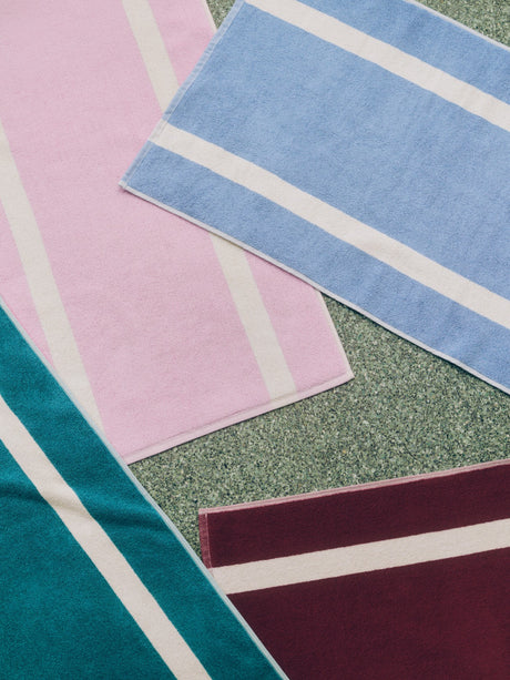 Stripe Badematte von HAY - Burgunderrot - Jacobsen Plus