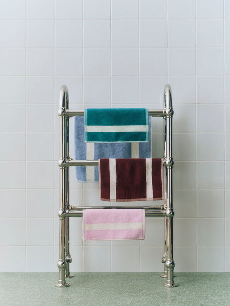 Stripe Badematte von HAY - Burgunderrot - Jacobsen Plus