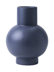 Strøm Vase, Purple Ash von raawii