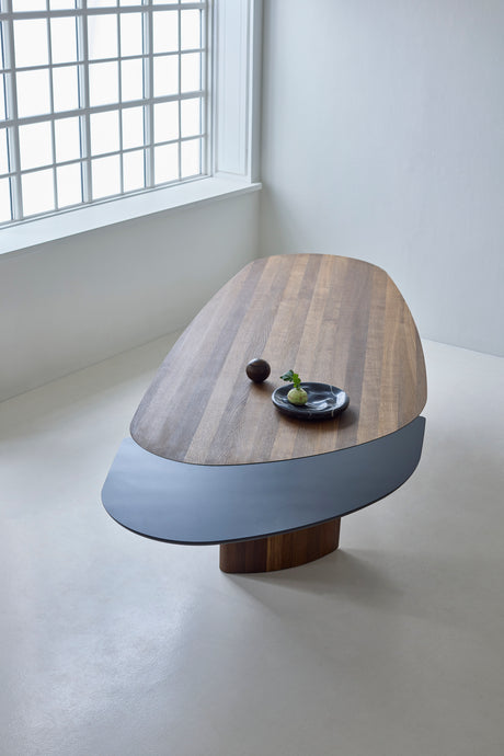 Tangent Esstisch, rechteckig geölt geräucherte Eiche von DK3 - L240 x B110 x H72 cm - Jacobsen Plus