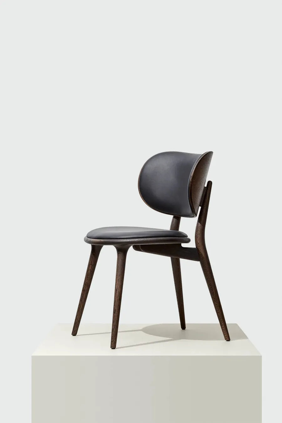 The Dining Chair fra Mater - 4 - Jacobsen Plus