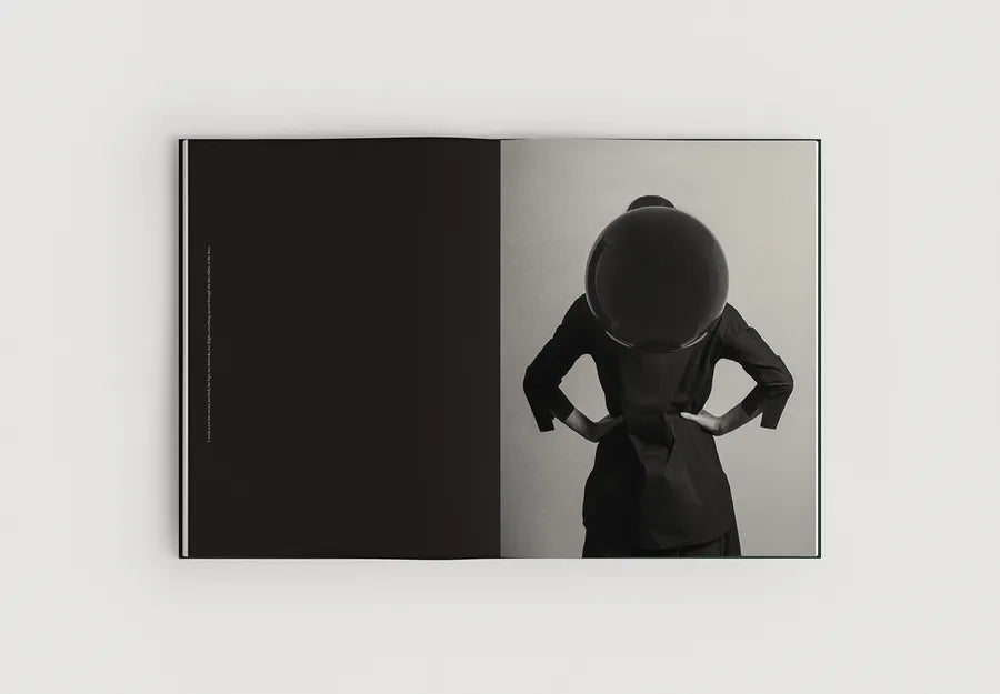 The Reinvention of Forms, Grau von New Mags - 7 - Jacobsen Plus