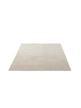 The Moor Rug AP5 170x240 von &Tradition - Beige Dew - Jacobsen Plus