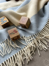 The Sweater Junior Decke, blau von Silkeborg Uldspinderi - 4 - Jacobsen Plus