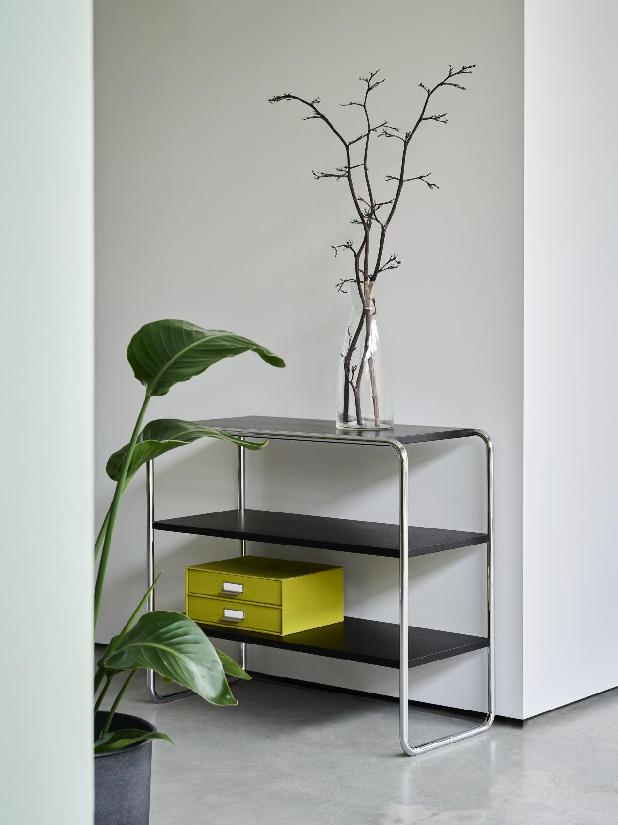 B 22 a reol fra Thonet