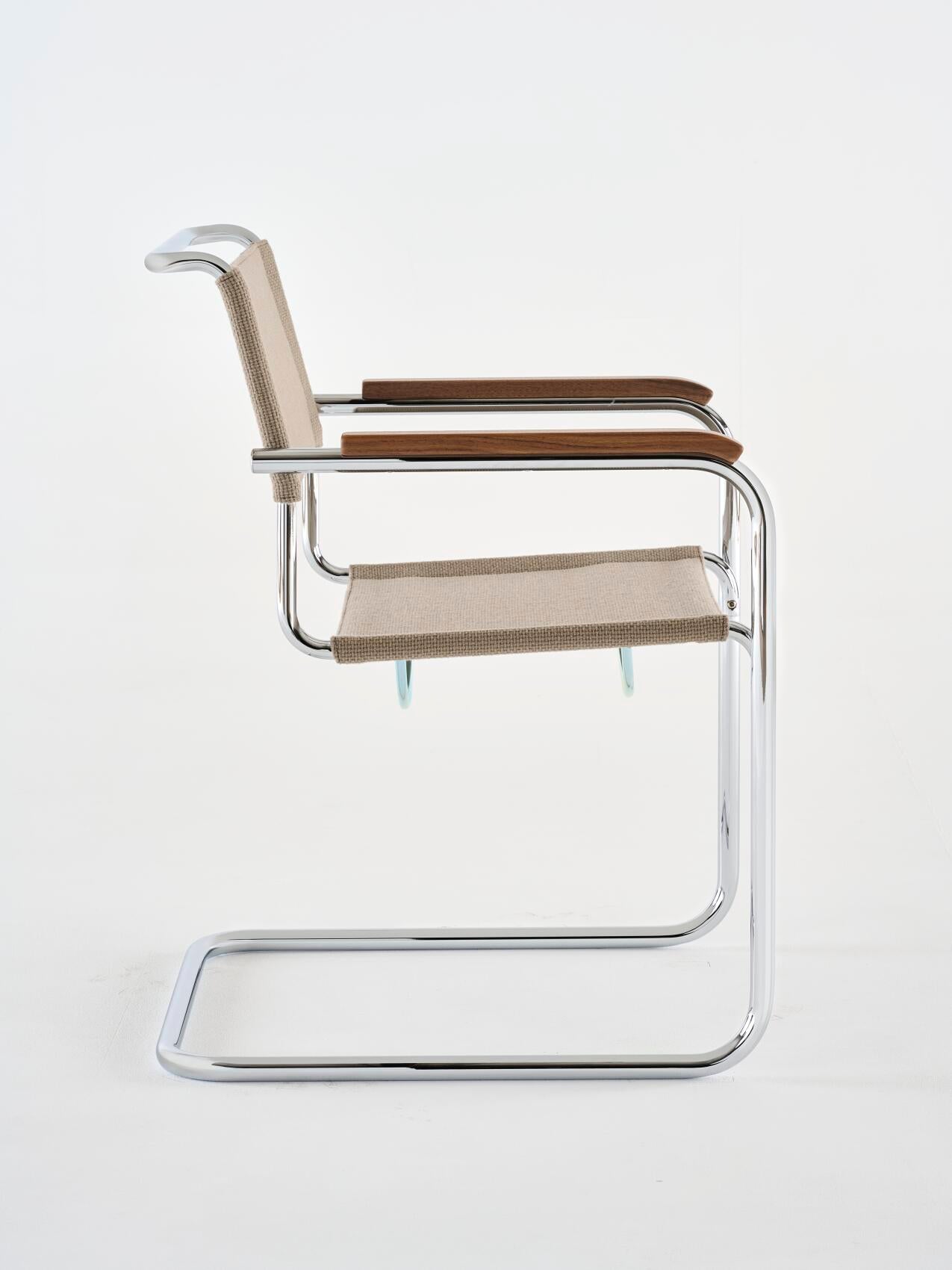 S 34 V Freischwingerstuhl von Thonet