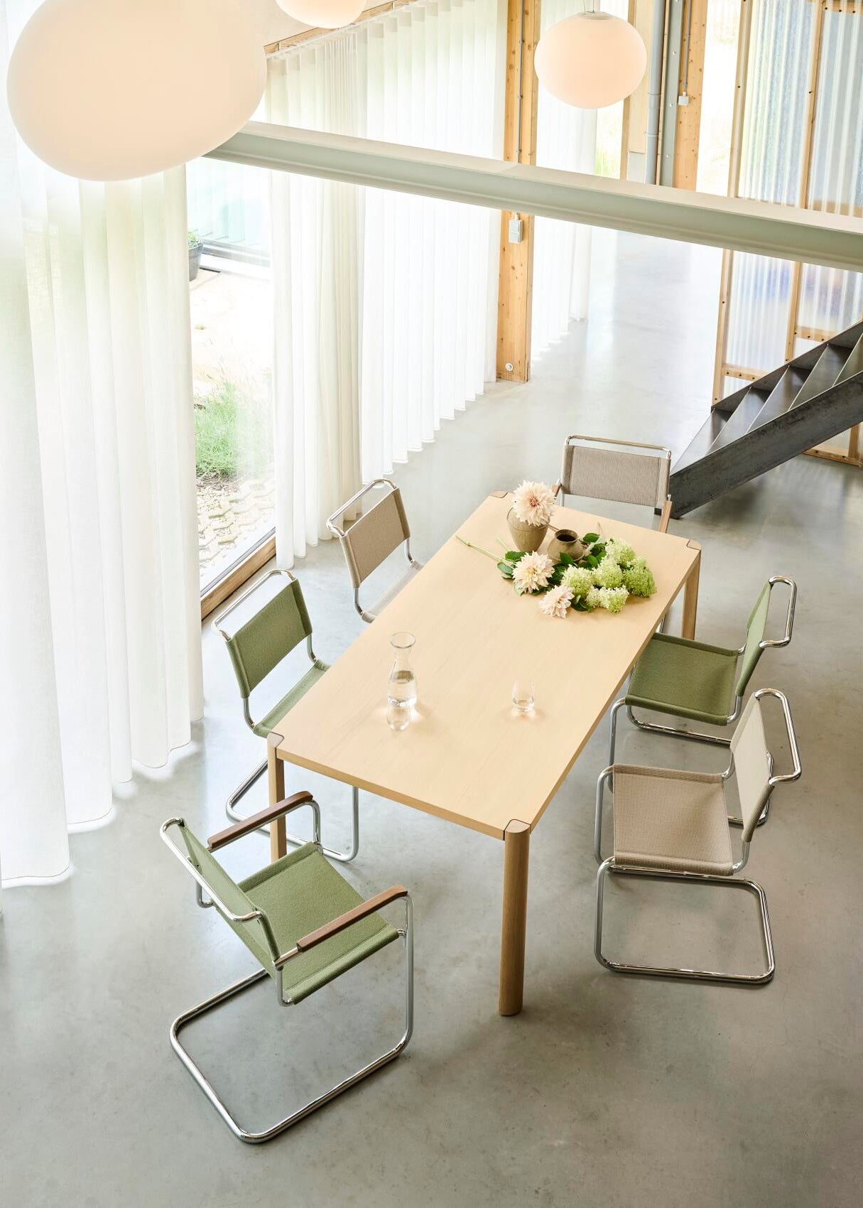 S 34 V Freischwingerstuhl von Thonet
