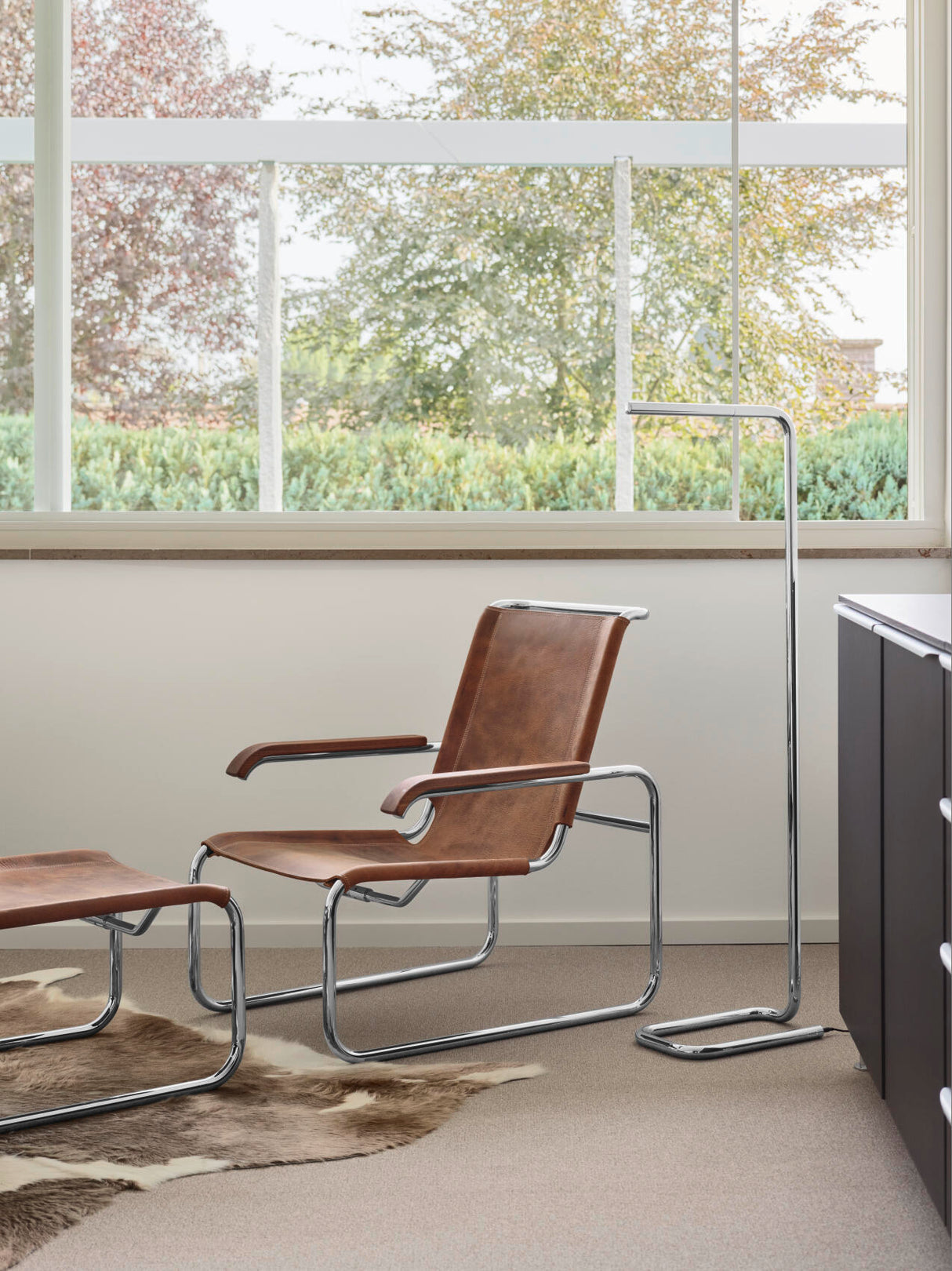 S 35 LH fodskammel fra Thonet - 2 - Jacobsen Plus