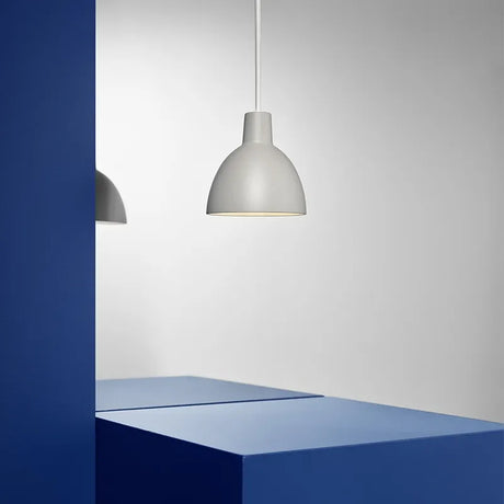 Toldbod 120 Pendel fra Louis Poulsen - Blaugrau / Schwarzes Textil - Jacobsen Plus