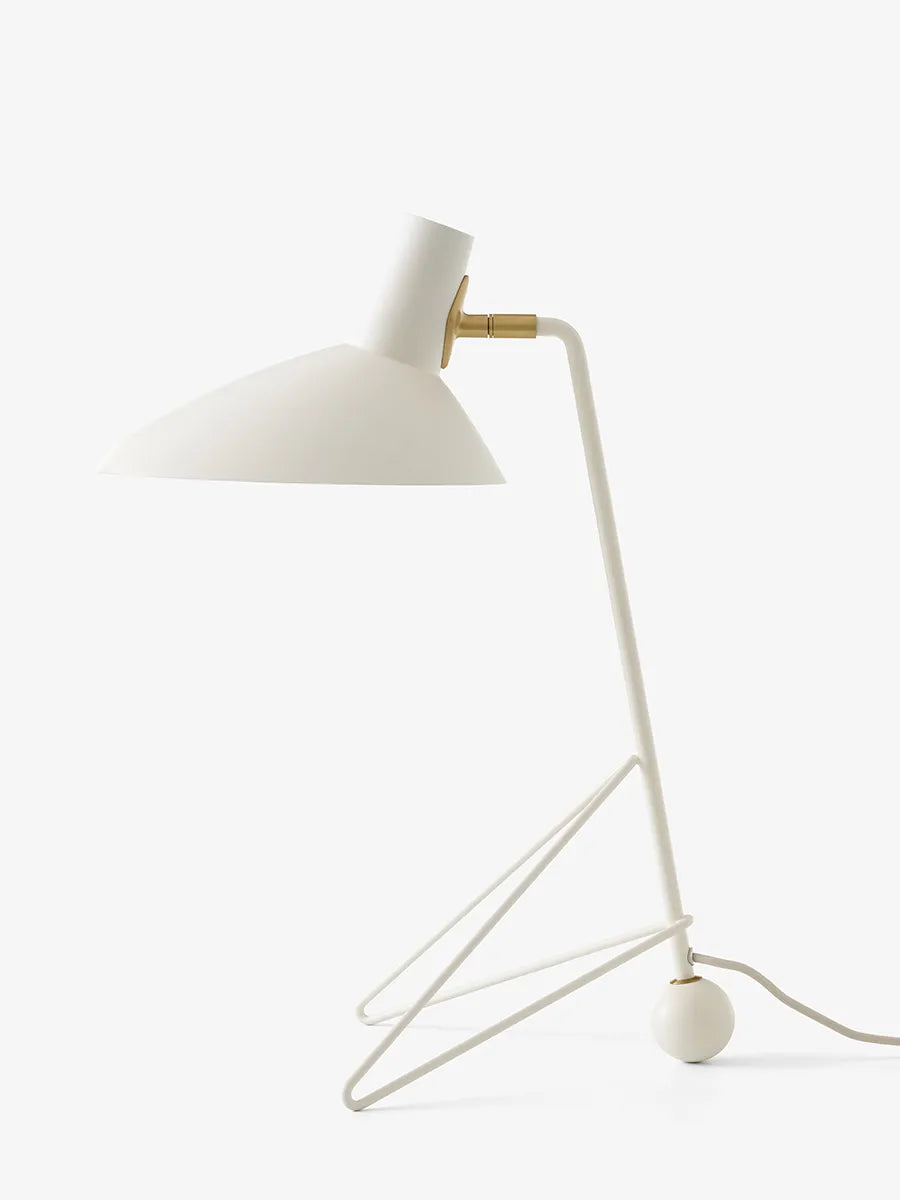 Tripod HM9 Bordlampe af Hvidt & Mølgaard - 6 - Jacobsen Plus