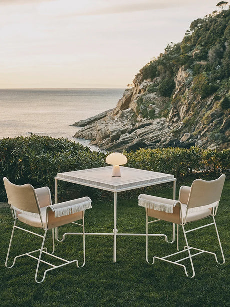 Tropique Outdoor Stuhl mit Fransen von GUBI - Leslie Limonta 06 / Schwarz - Jacobsen Plus