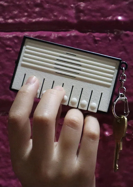 Mini Piano Keyboard Keychain fra Kikkerland - 2 - Jacobsen Plus