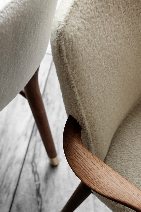 VLA61 Monarch Chair von Vilhelm Lauritzen - Mahagoni Öl - Baru 0200 - Jacobsen Plus