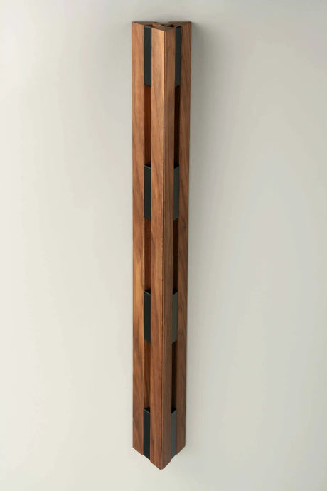 KNAX Wächtehalter von LoCa - Walnuss / Schwarze Haken - Jacobsen Plus