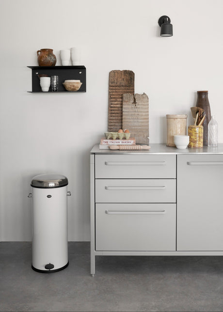 Treteimer VIPP17 - 30 L, Weiß von Vipp - 2 - Jacobsen Plus