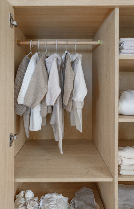 Nature Kleiderschrank - Eiche von We Are Bitte - 4 - Jacobsen Plus