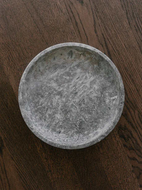 Hyben Fad, Silber Travertin von Wabi Sabi Nordic - 2 - Jacobsen Plus