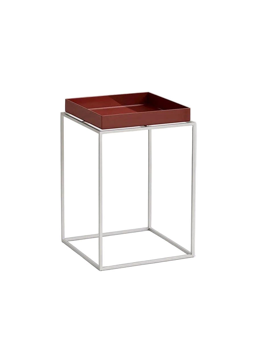 Tray Table Small Hoch 30x30, silikonbeschichtete Stahlbase von HAY - Schokolade (Hochglanz) - Jacobsen Plus