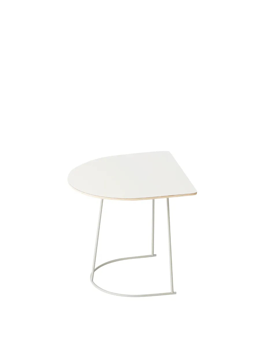 Airy Coffee Table, half size fra Muuto - White - Jacobsen Plus