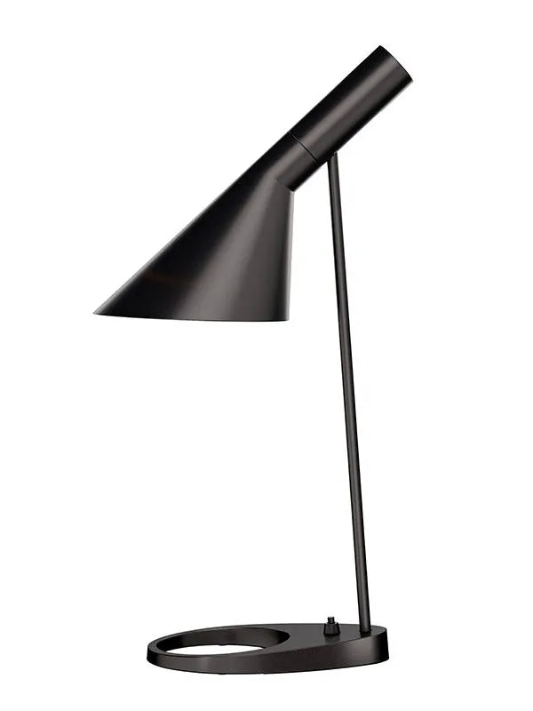 AJ bordlampe fra Louis Poulsen