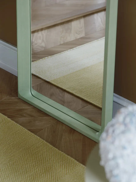 Arced Mirror, 170x61 von Muuto - Hellgrün - Jacobsen Plus