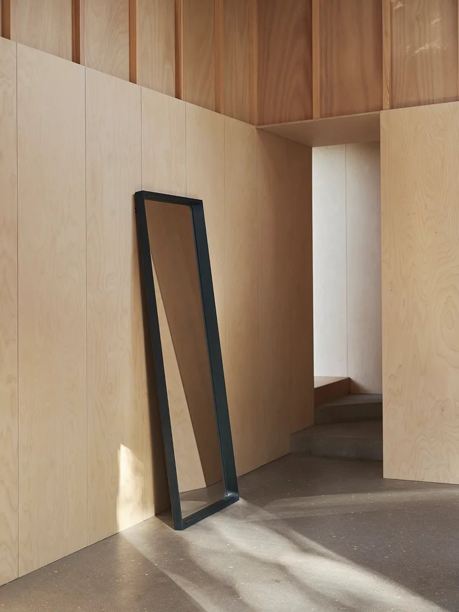 Arced Mirror, 170x61 von Muuto - 6 - Jacobsen Plus