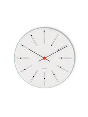 Bankers club Wanduhr von Arne Jacobsen (Ø: 48)