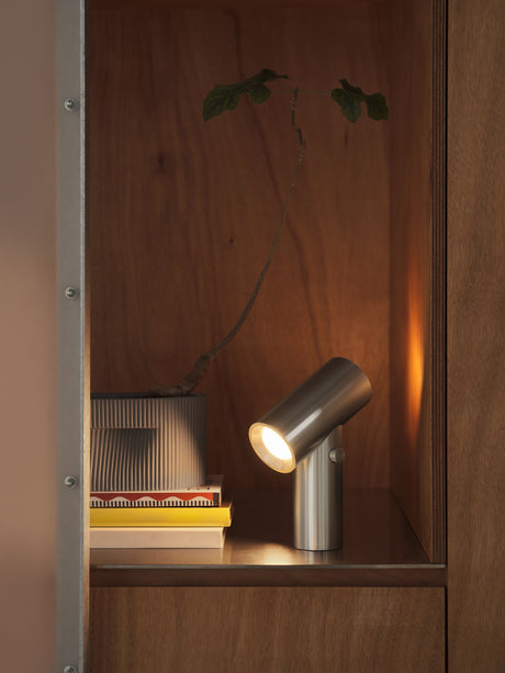 Beam Portable Tischleuchte von Muuto - Poliertes Aluminium - Jacobsen Plus
