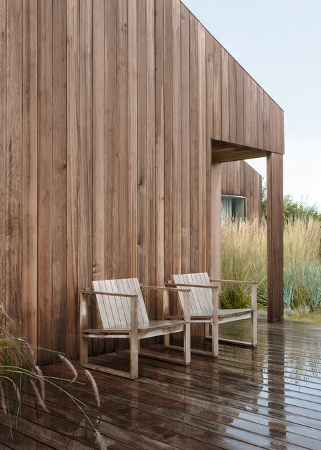 Bodil Kjær Outdoor Lounge-Set in Teak mit 1 Sidebord und 2 Lounge-Sesseln inkl. Kissen von Carl Hansen & Søn - 2 - Jacobsen Plus