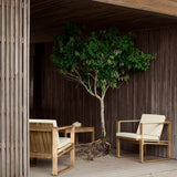 Bodil Kjær Outdoor Lounge-Set in Teak mit 1 Sidebord und 2 Lounge-Sesseln inkl. Kissen von Carl Hansen & Søn - 4 - Jacobsen Plus