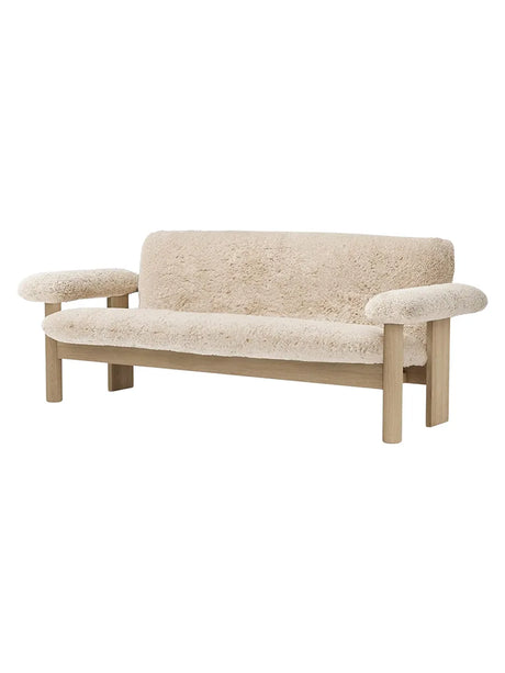 Brasilia Sofa, Sheepskin von Audo Copenhagen - Moonlight - Eiche - Jacobsen Plus