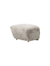 Den Trætte Mand fodskammel fra Audo Copenhagen - Dark Stained Oak - Sheepskin Green Tea - Jacobsen Plus