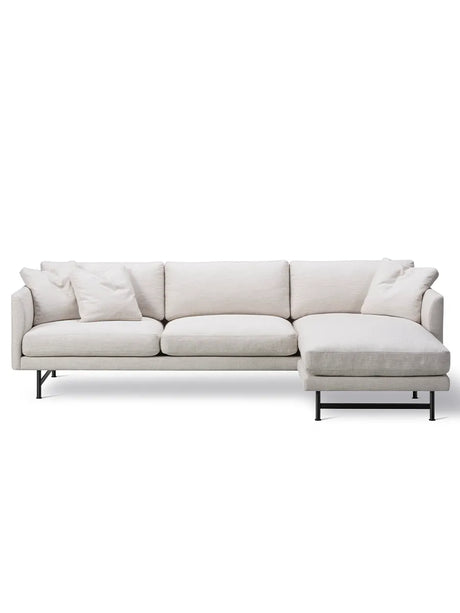Calmo 3-Personen Sofa m. Chaiselongue, Sunniva 717 von Fredericia Furniture - 1 - Jacobsen Plus