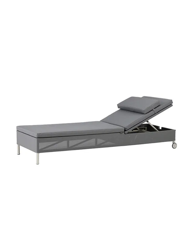 Rest Sonnenliege inkl. Kissen von Cane-line - 1 - Jacobsen Plus