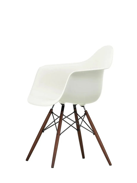 Eames Plastic Armchair DAW, dunkel Ahorn/white von Vitra - 2 - Jacobsen Plus
