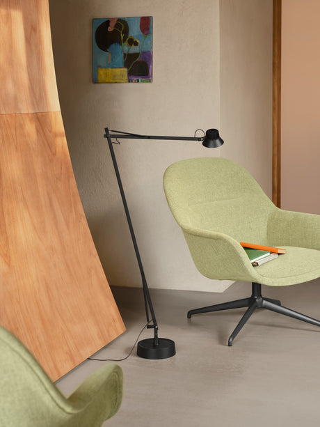 Dedicate Stehleuchte, 112 cm von Muuto - 2 - Jacobsen Plus