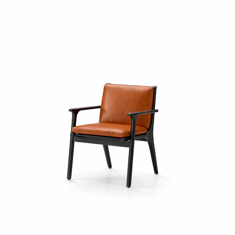 Rén Esszimmerstuhl mit Armlehnen, Onyx Eiche, Kissen m. Cognac-Leder - 1 - Jacobsen Plus