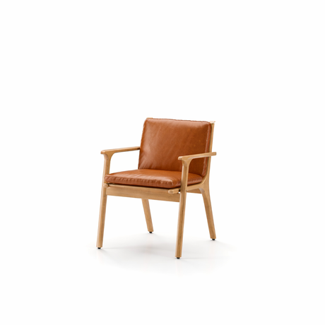 Rén Esszimmerstuhl mit Armlehnen, Eiche, Kissen m. Cognac Leder - 1 - Jacobsen Plus