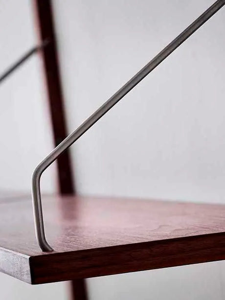 Royal System Regalbrett 30 von DK3 - Walnuss / Oli / Rohes Messing - Jacobsen Plus