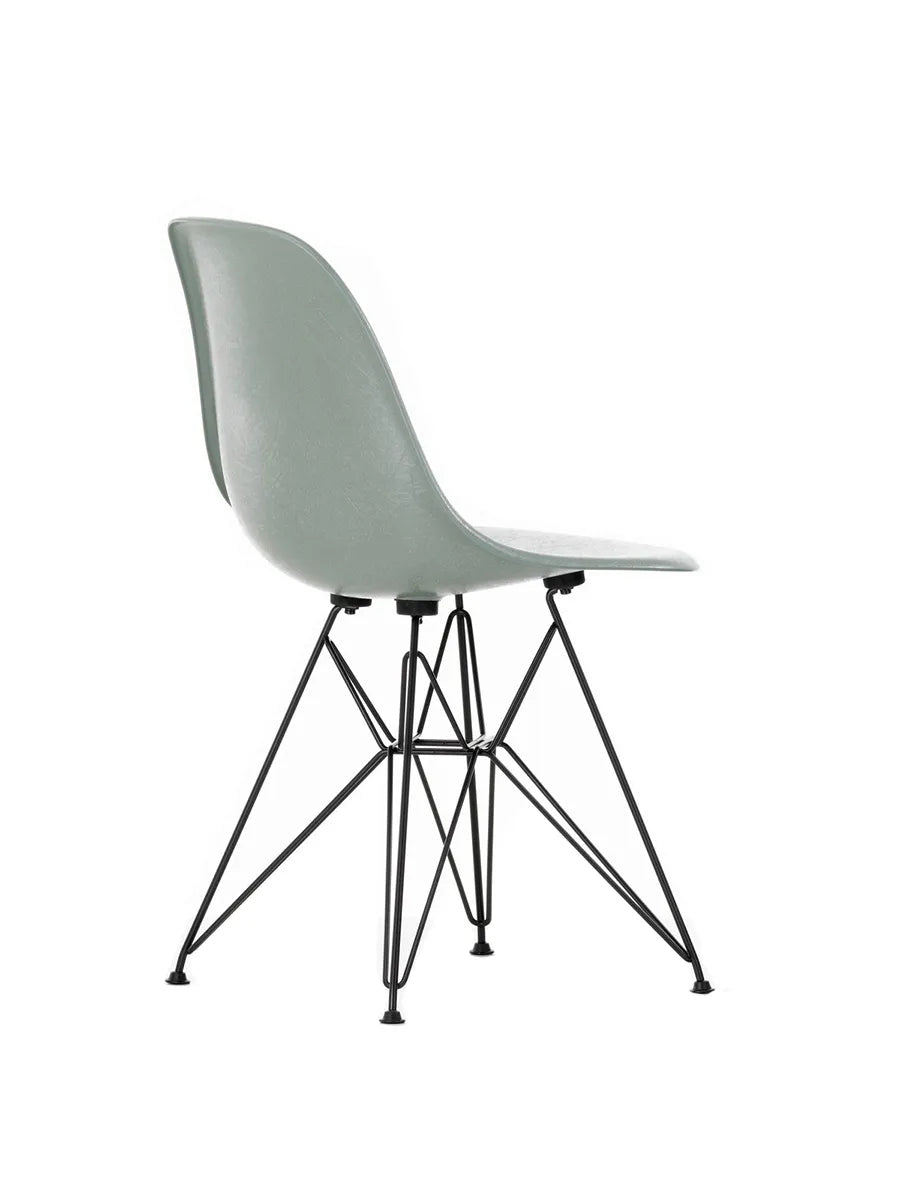 Eames Fiberglass Chair DSR, sortlakeret fra Vitra - 7 - Jacobsen Plus